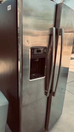 GE side by side refrigerator