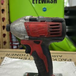 Milwaukee Impact Wrench ( Hablamos Espanol ) 