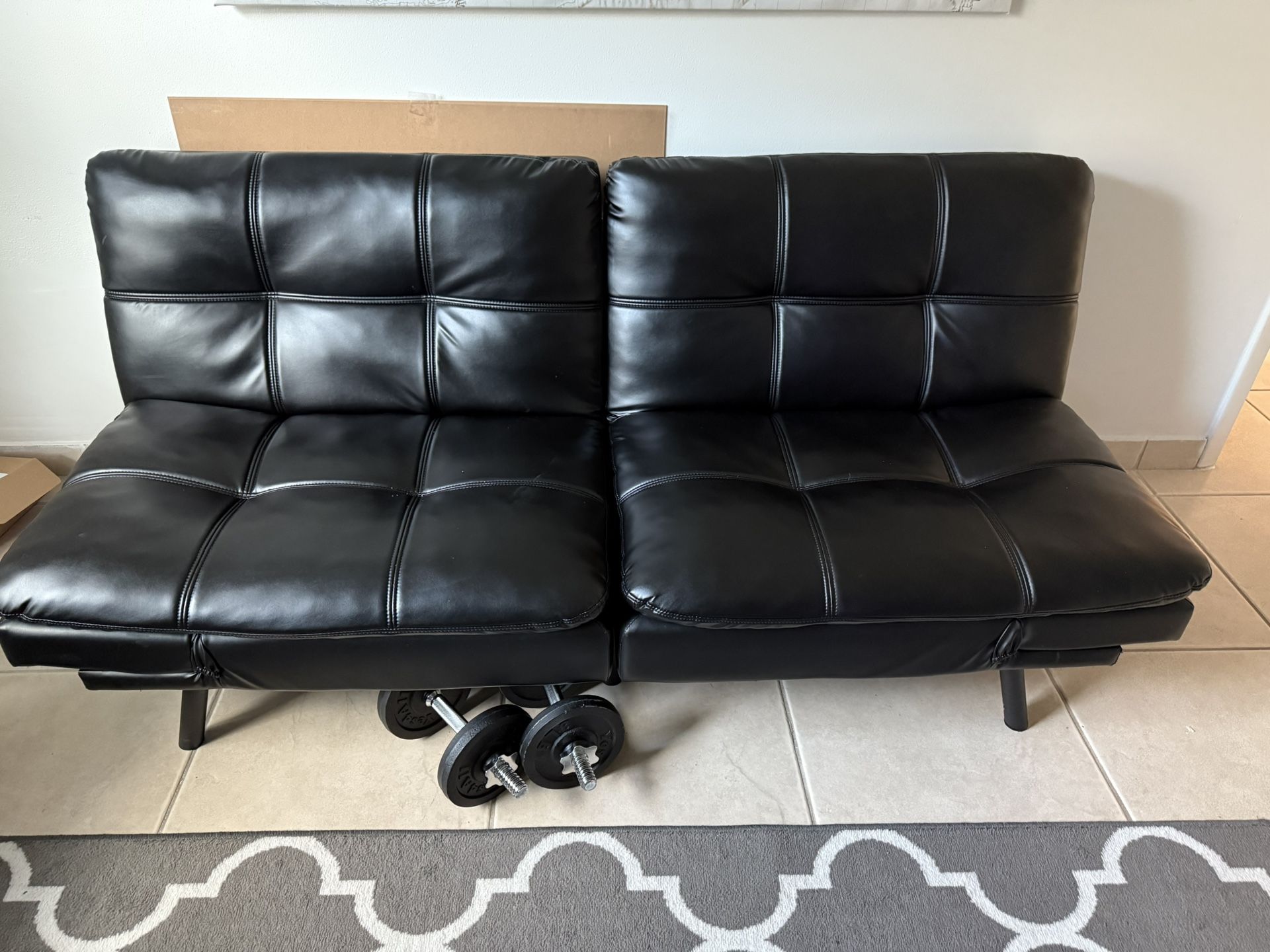 Black Futon