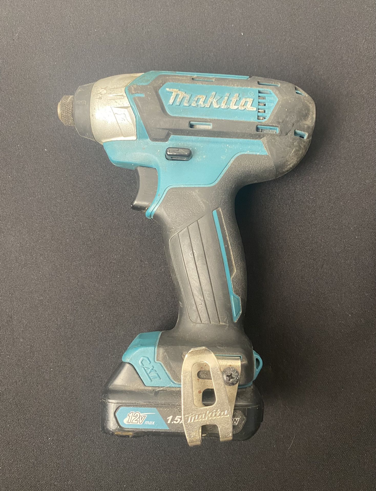 Makita 12V Impact Driver DT03 Drill With Battery & Clip