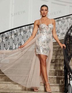 Elegant And Gorgeous Romantic Charming Soft Light Gold Sexy Neckline Shape Luxury Sequined Contrast Mesh Dress Shoulder Straps Backless Straps