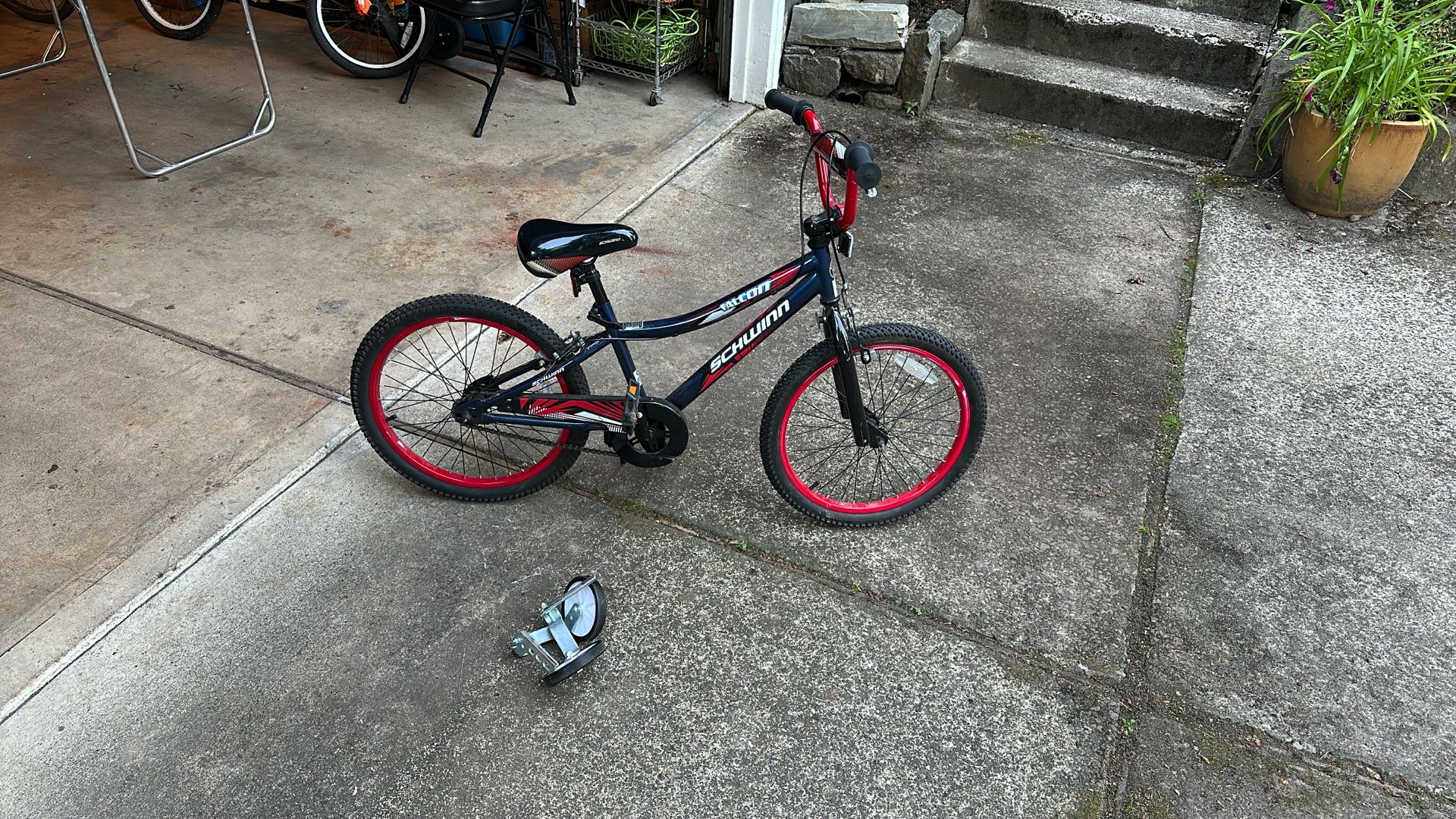Kids Schwinn Falcon Bike 20 Inch Tires