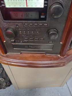 Vintage-style wood stereo entertainment