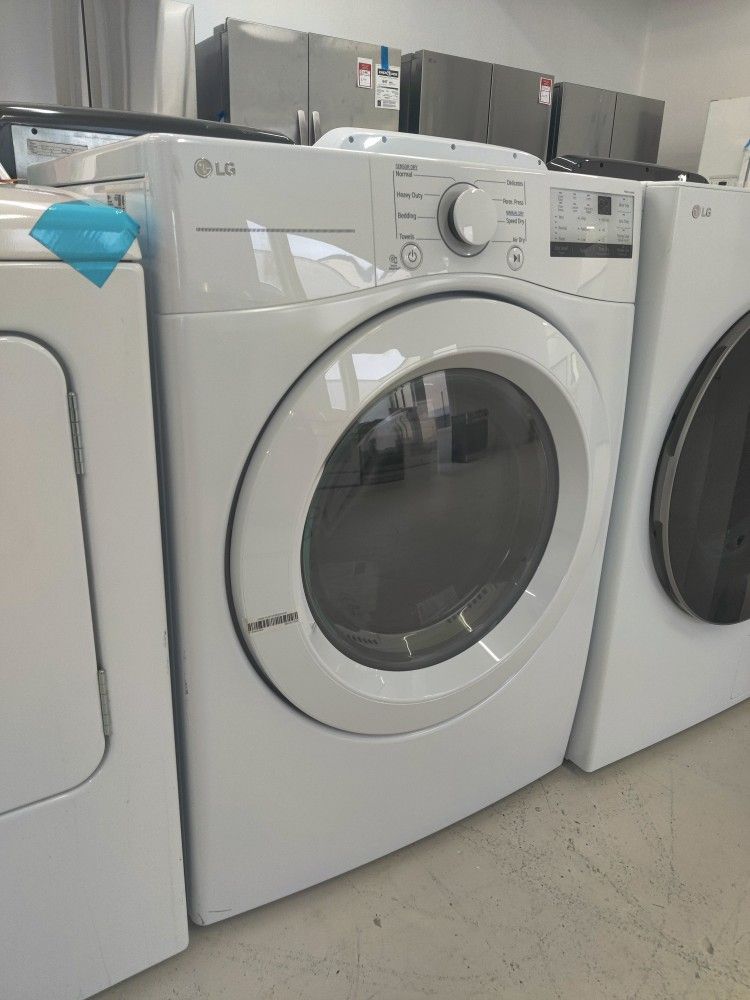 New LG - 7.4 Cu. Ft. Stackable Electric Dryer with Wrinkle Care - White