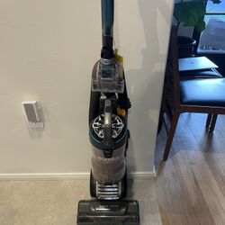 Eureka Floor Over Elite Vacuum