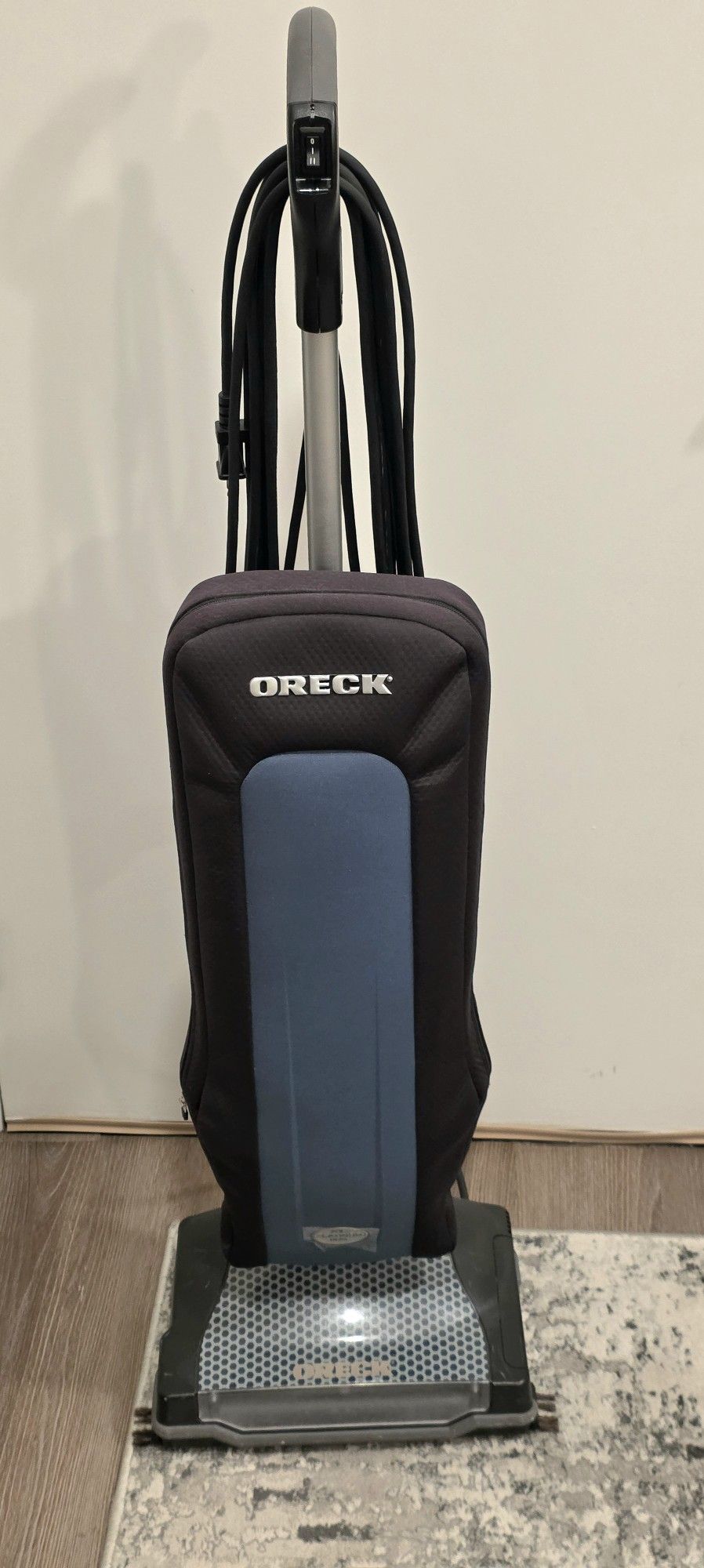 🌟 Oreck XL Platinum HEPA Vacuum - Powerful & Clean! 🧹