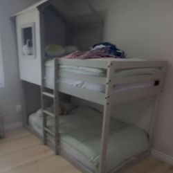 Twin Size Bunk Bed