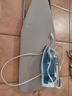 Black and decker eversteam iron + mini ironing board