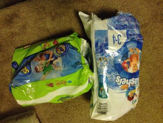 Swimming diapers small and medium