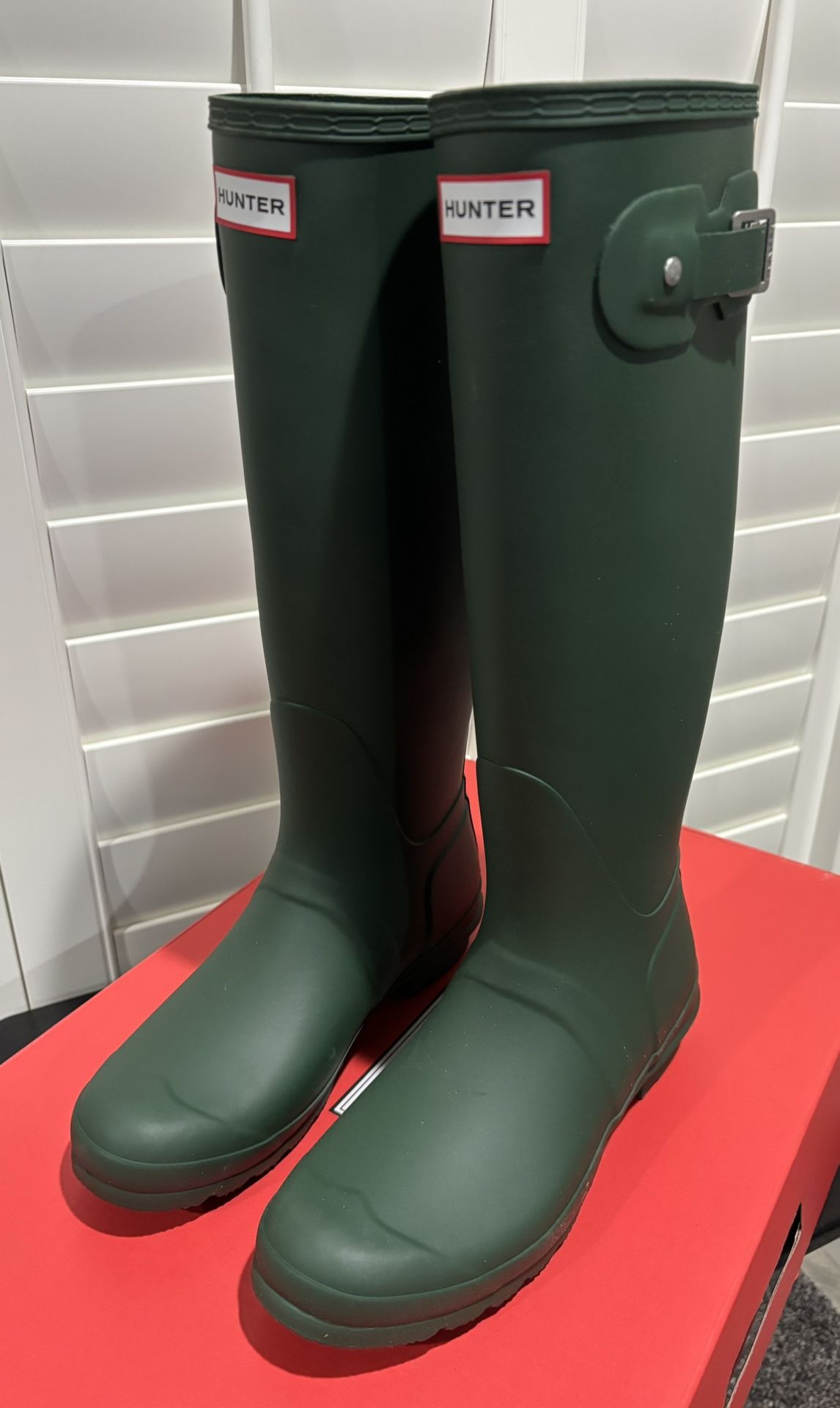NEW Hunter Original Waterproof Green Tall Rain Boots (Women’s Size 9) - $75