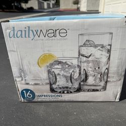 Dailyware 16-Piece Glassware Set