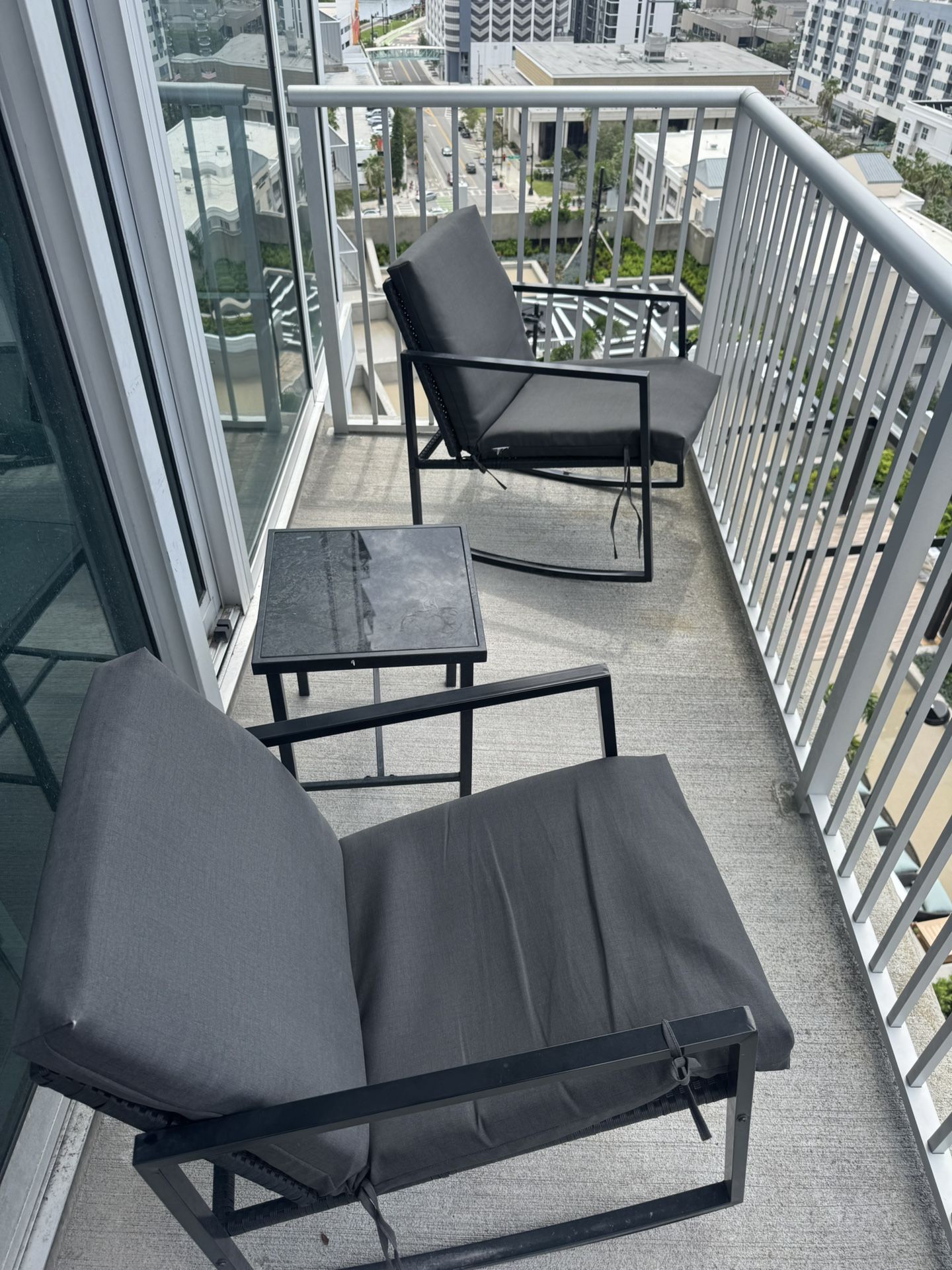 Flash Sale ! Rocking Chairs