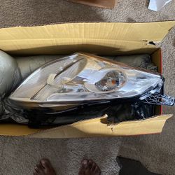 Nissan Altima Front Passenger Side Headlight
