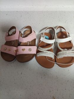 Girls sandals Both ONLY $16🙀$9each🙀🙀
