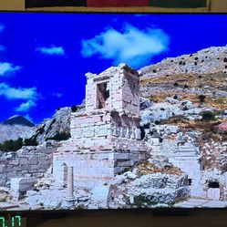 Samsung QLED Q6D 70" Smart TV.