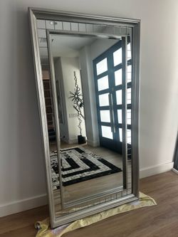 Lighted Floor Mirror