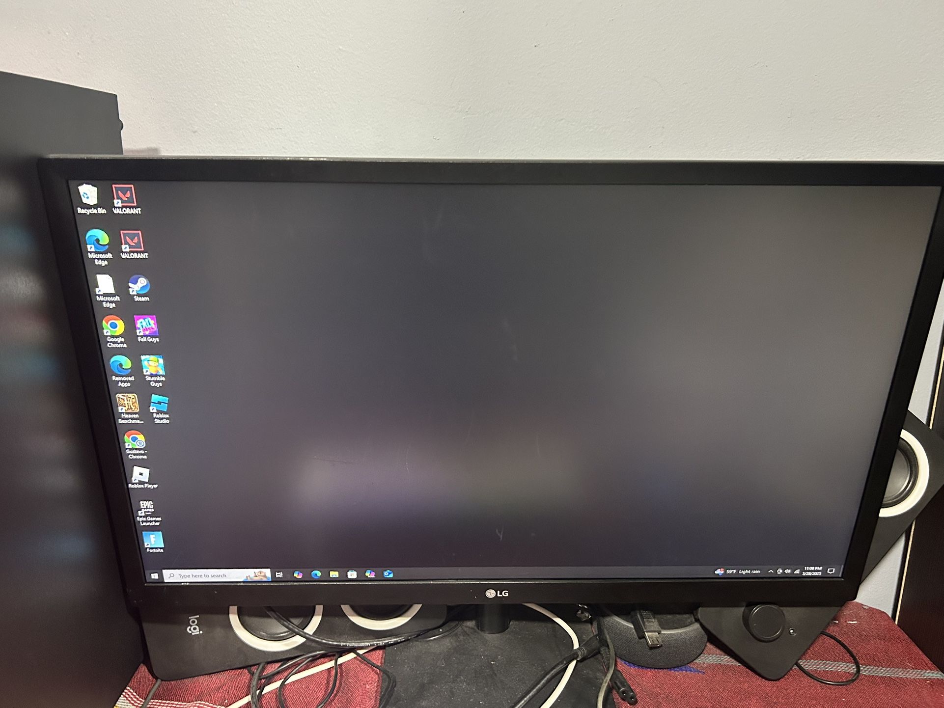 LG monitor (comes with keyboard and mouse)