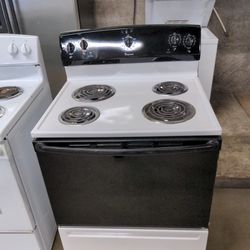 30"Electric Range Full Warranty Excellent Condition 