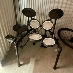 Roland electric drum set