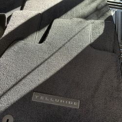 Kia Floor Mats (new)
