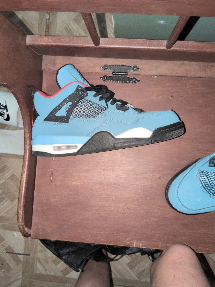 Men's Size 11 retro Travis Scott