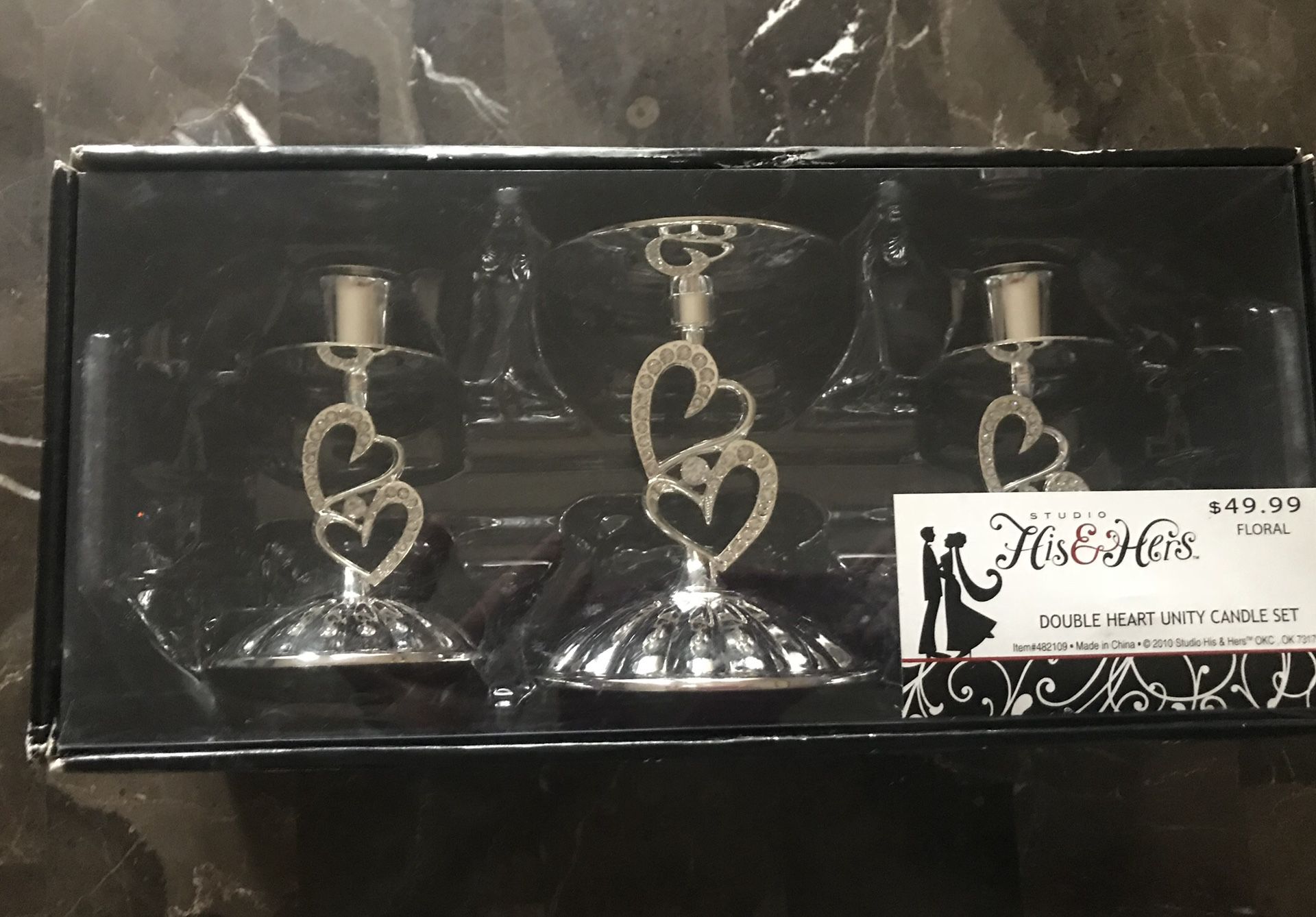 Double heart unit candle holder