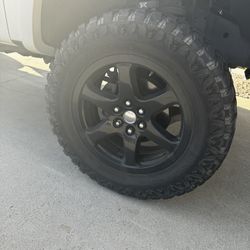 20inch Rims 35x12.50r20 Tires 