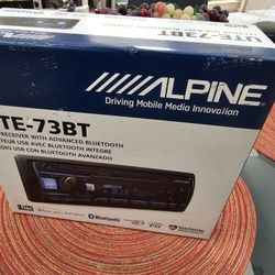 Alpine UTE-73B Bluetooth Car Stereo 