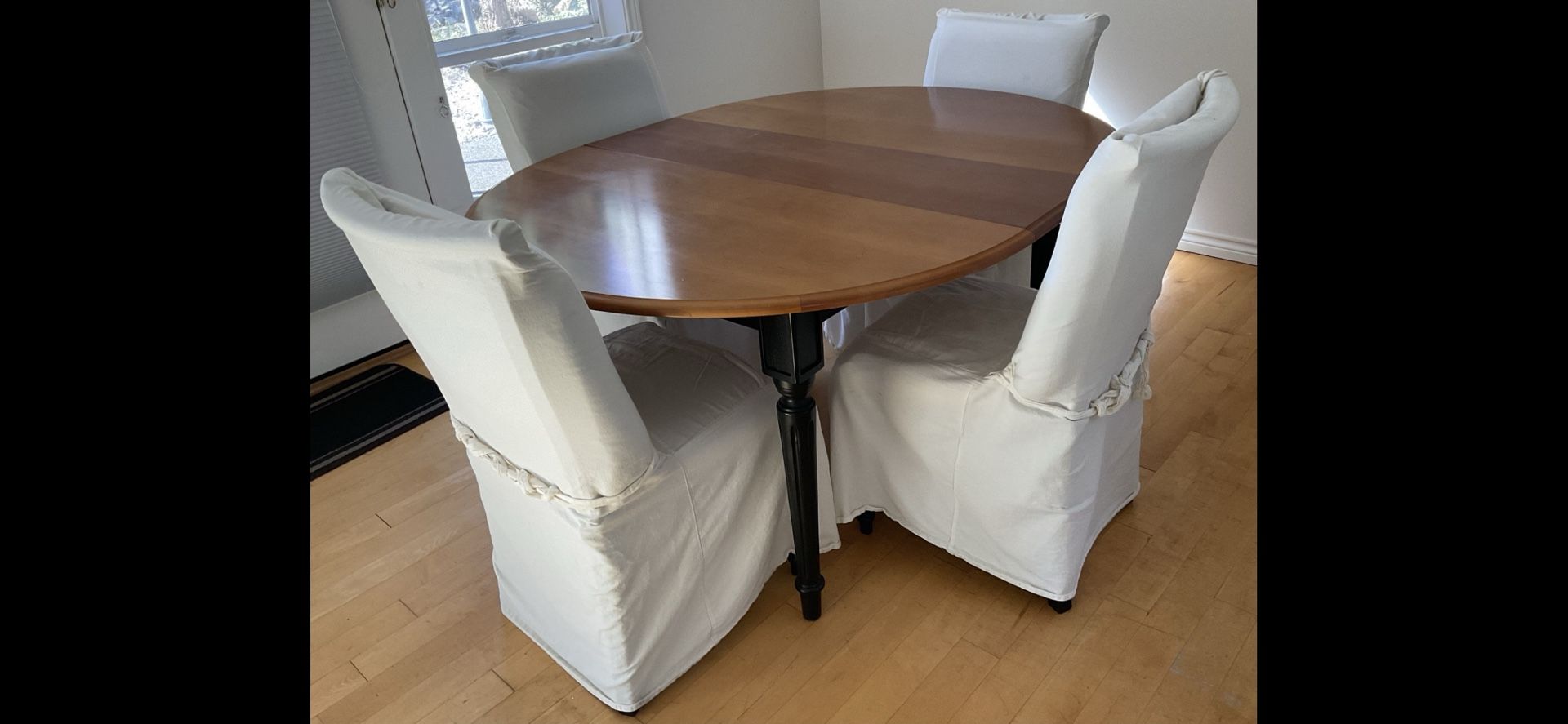 Like-new Wooden Dining Table and 4 Chairs