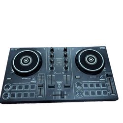 Pioneer DDJ-200 USB Bluetooth Portable PC/Mac Dual-Deck DJ Controller