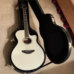 Yamaha APX600 acoustic-electric thinline guitar.