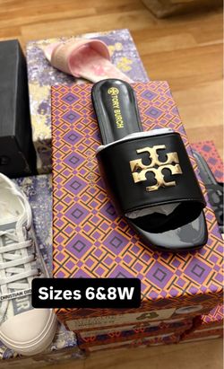 Womens Tory Burch sandal black and gold