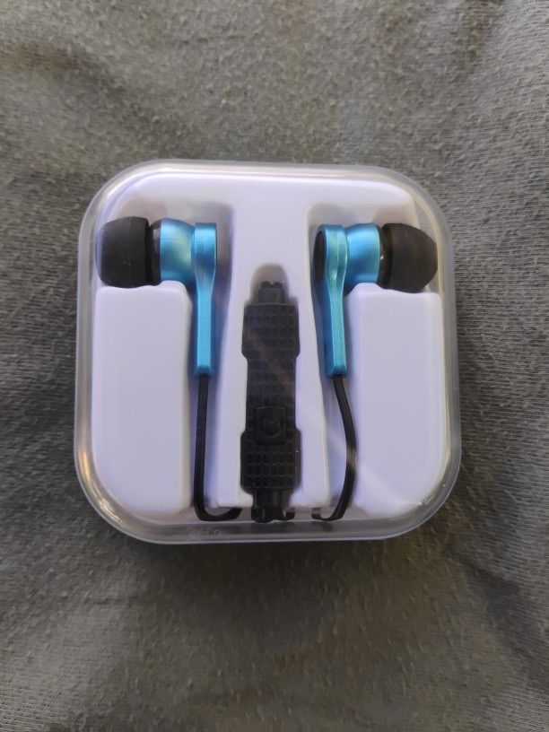 Earbuds New Wired For Cellphones And Tablet 