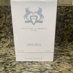 Delina Parums de Marly Paris