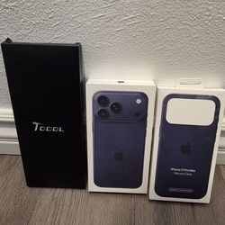 IPhone 17 pro max navy 256gb AT&T Trade or Sale