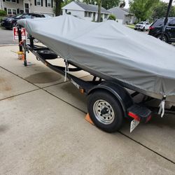 Fishing Boat 2000 Champion Fiberglass