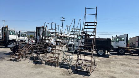 Platform Rolling Ladders