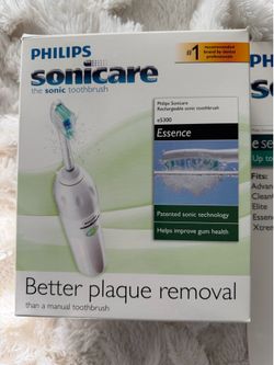 Philips Sonicare e5300 Essence Toothbrush and 6 Replacement Heads -  NEW