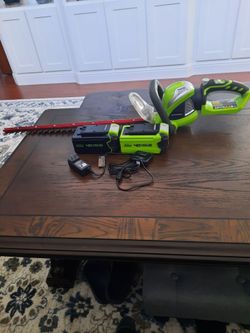 Greenworks hedge trimmer