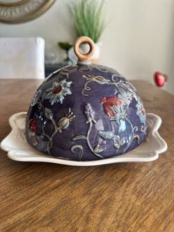 Wedgwood Williamsburg Potpourri Cake Dish w/Handcrafted ceramic dome lid/cloche