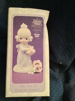 Precious Moments Easter Seals Figurine 1994 TAKE TIME TO SMELL THE FLOWERS