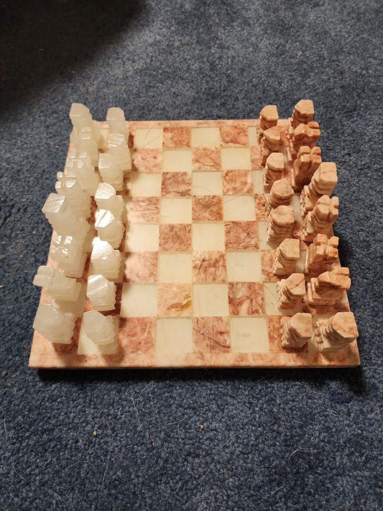THIS IS NICE, QUARTZ!!! 10.5" X 10.5" handmade quartz/stone CHESS SET
