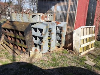 Nesting boxes