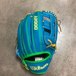 New Wilson Spring 2025 A2000 PP05 11.5” Infield Glove (Read Description)