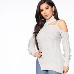 FashionNova sweatshirt