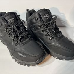Men’s Size 12 Black Hiking Boots