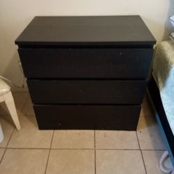 Very Nice Dresser Excellent Condition$50