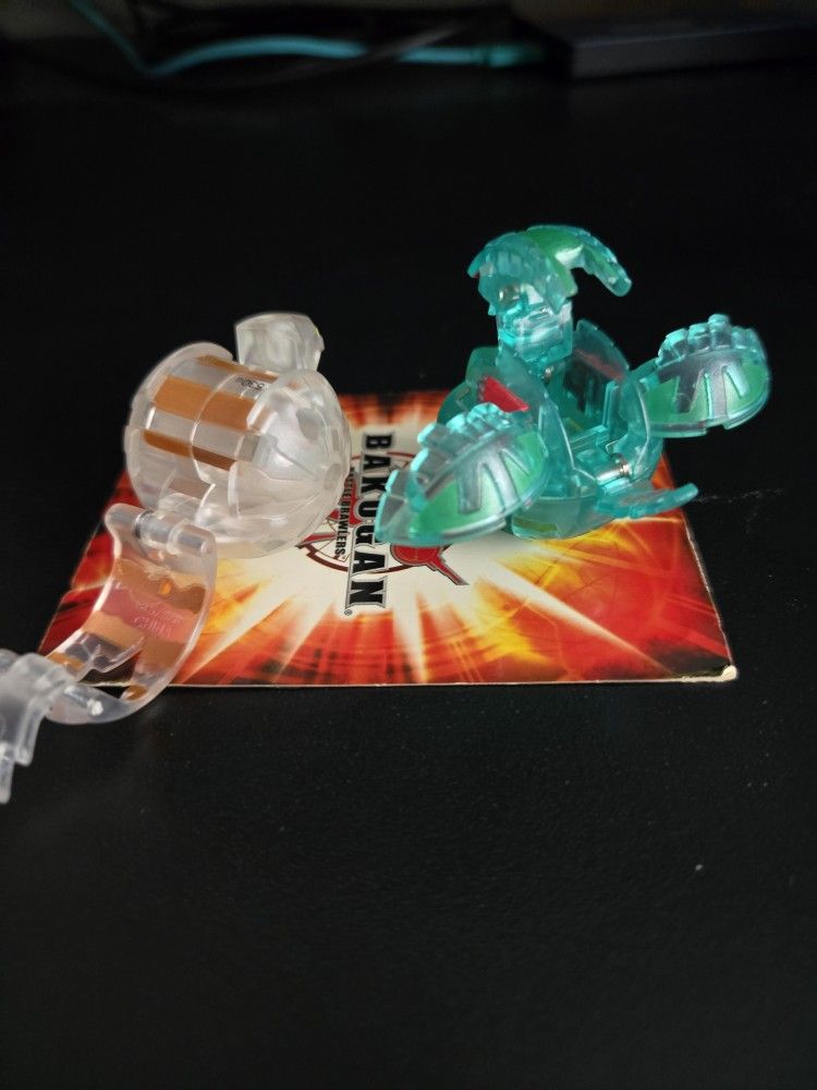 Bakugan battle Brawlers B2 translucent Ventus Alpha percival/B2 crystal translucent rattleoid