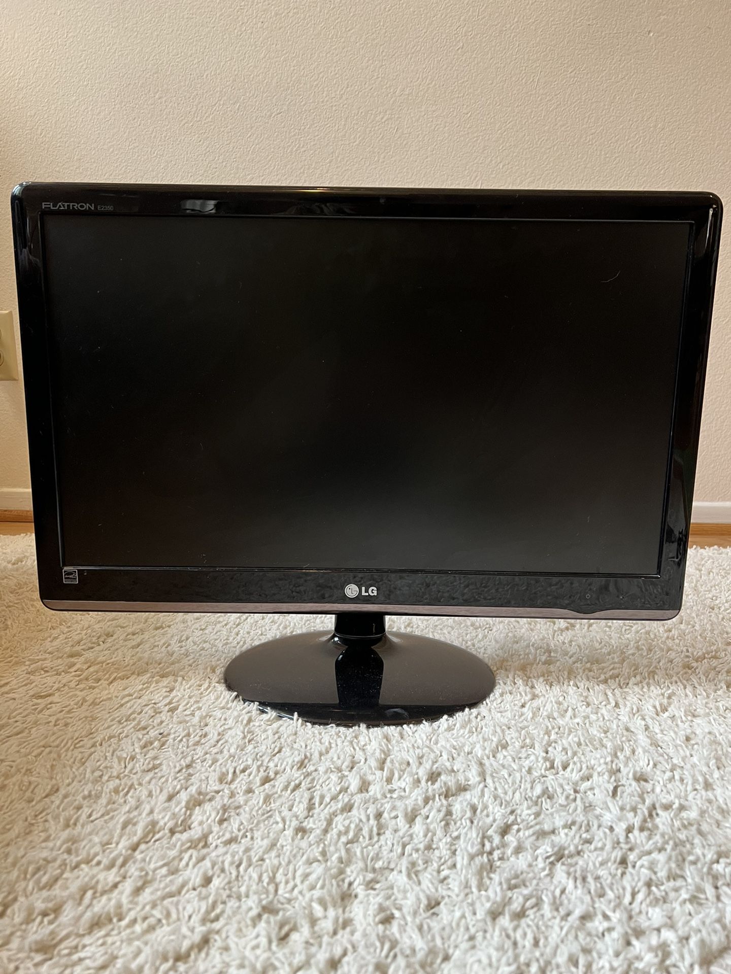 LG 23” 1080p LED Backlit LCD Monitor E2350V-SN