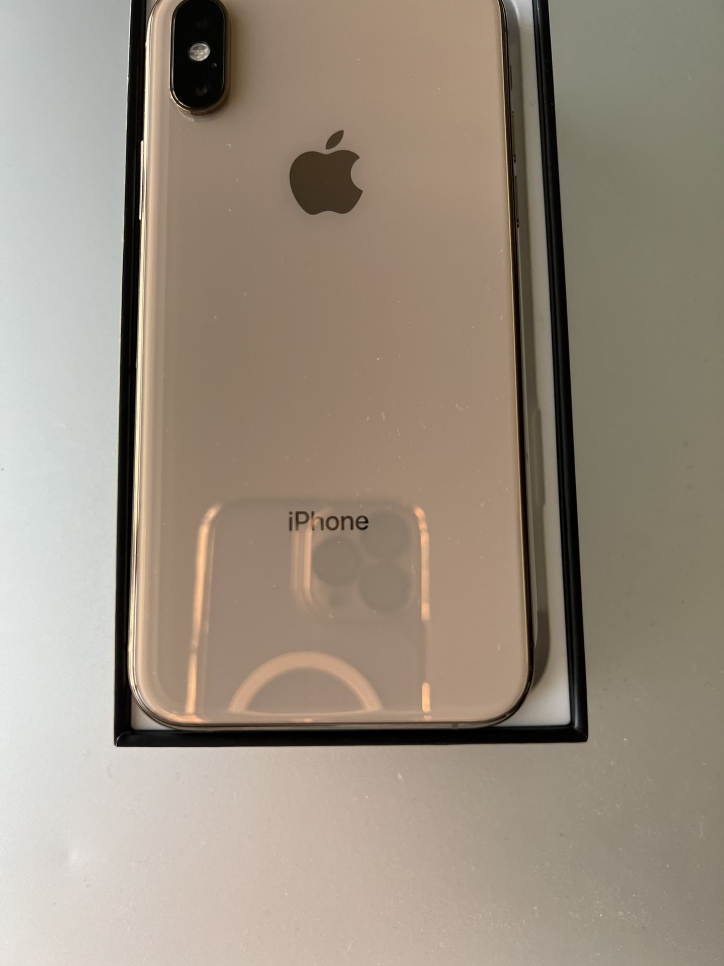 Apple iPhone XS ゴールド Amazon.com: Apple iPhone XS, 64GB, Gold - Fully Unlocked